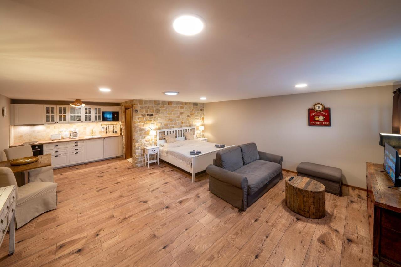Prague West - Studio Chyne Terrace Extérieur photo